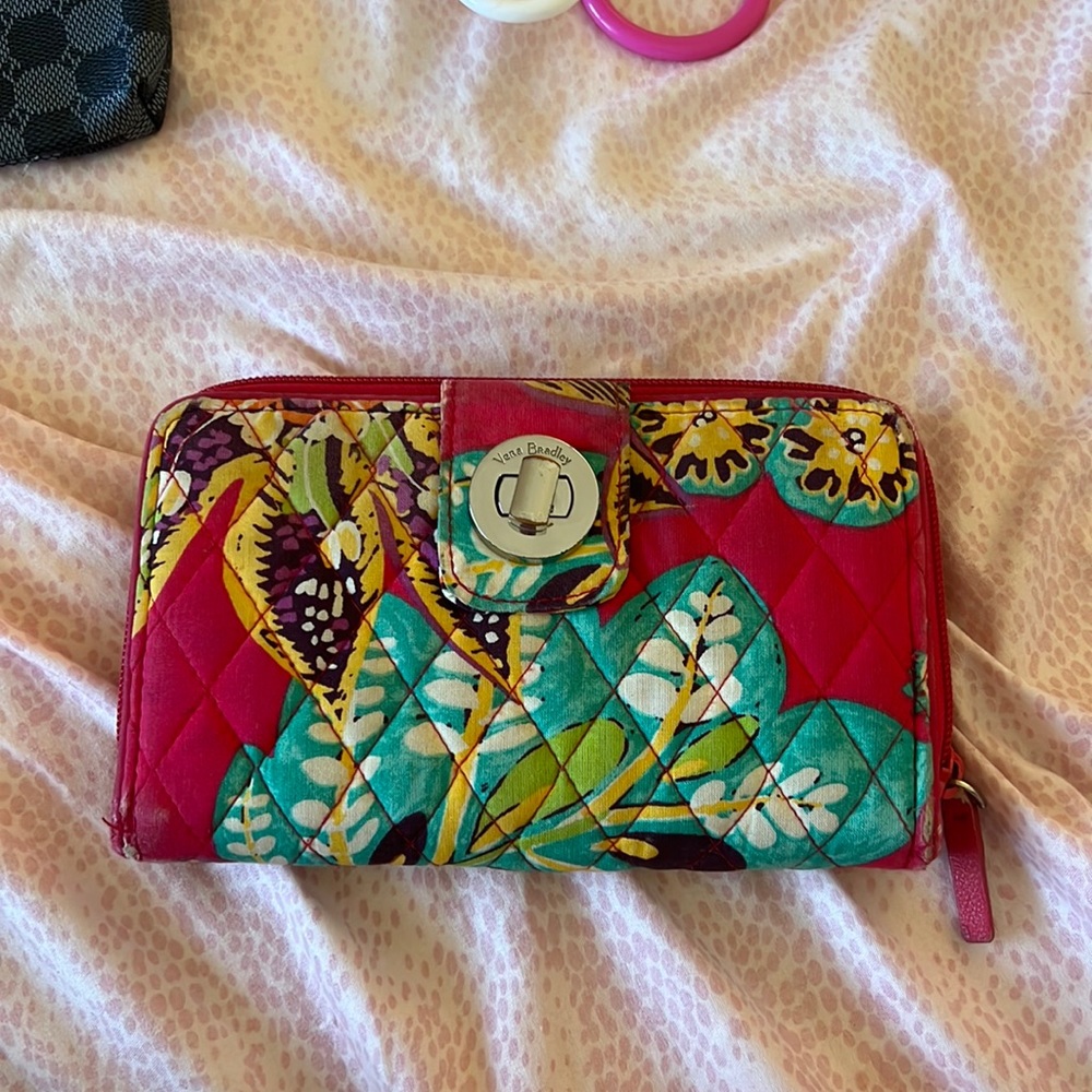 Vera Bradley Wallet 👛🌺🌸🌼